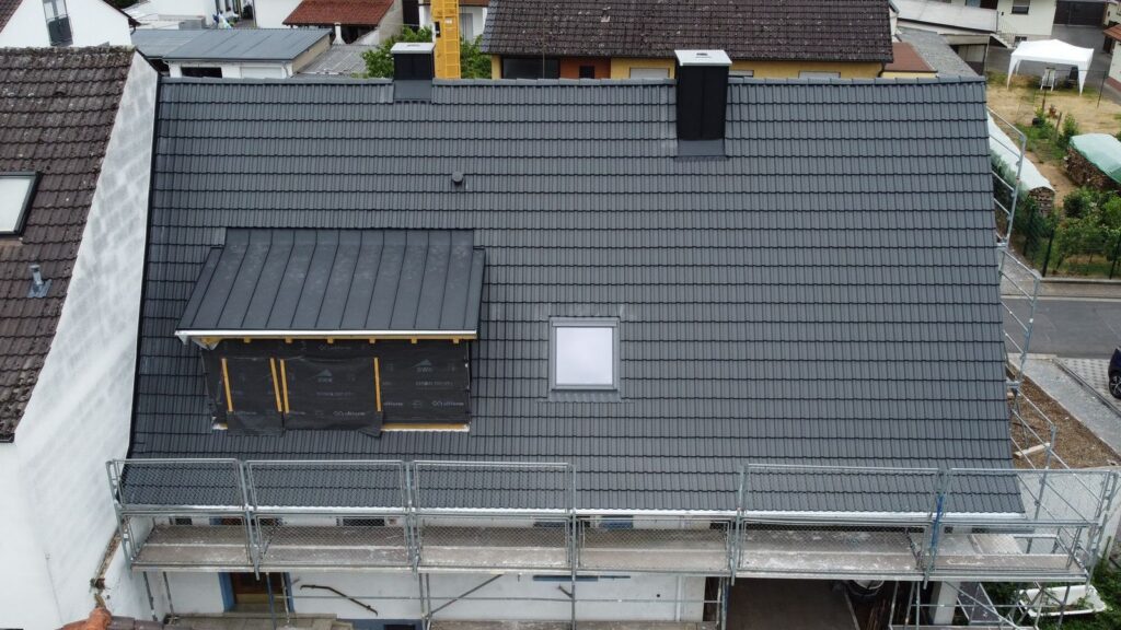 Energetische Dachsanierung mit neuer Gaube – Zimmerei & Holzbau Seitz im Spessart