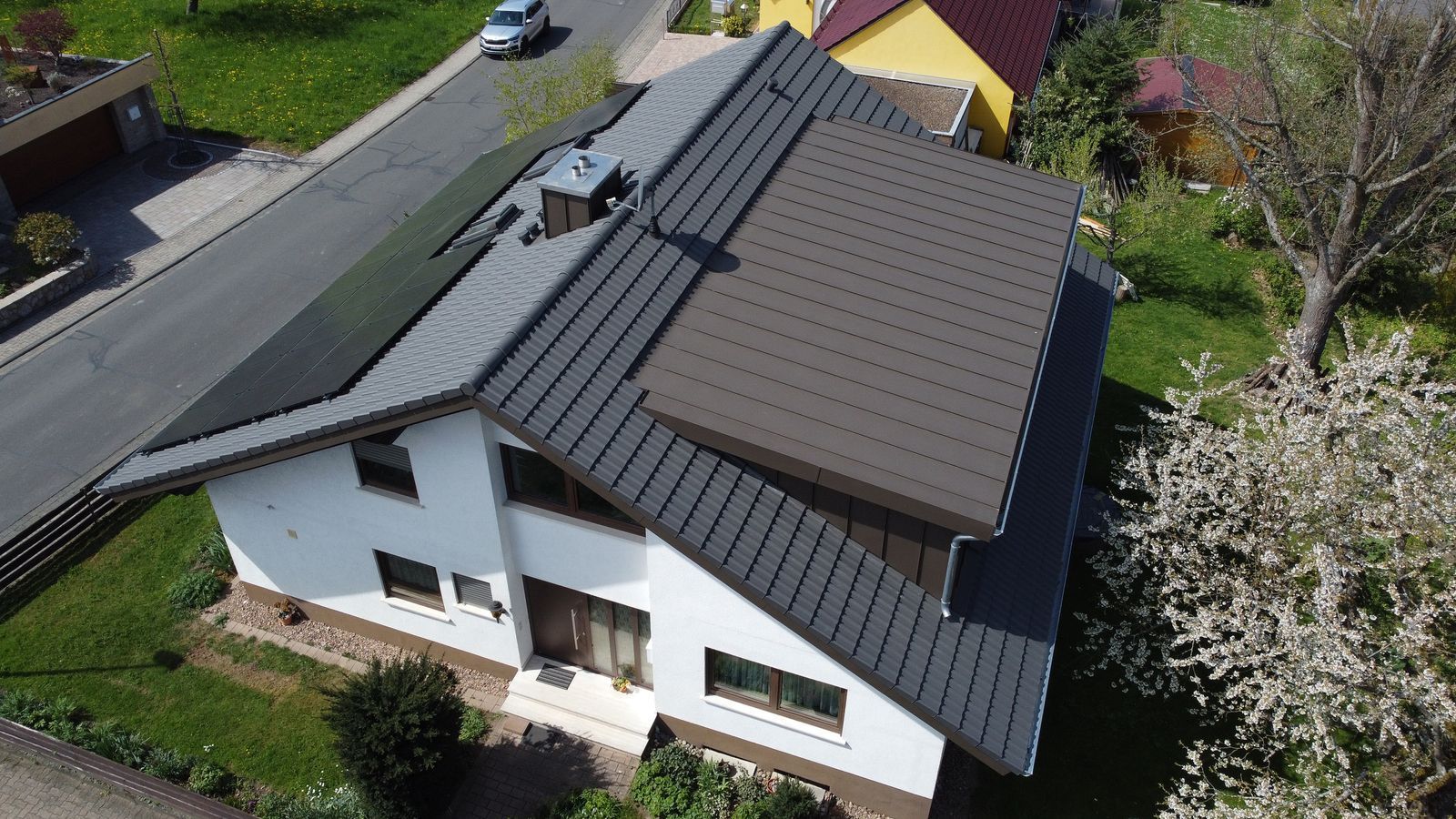 Energetische Dachsanierung mit großer Dachgaube – Zimmerei & Holzbau Seitz im Spessart