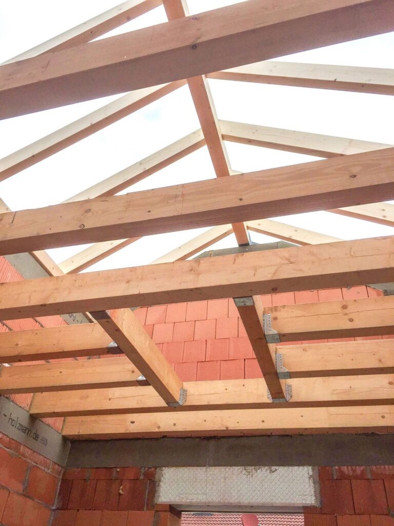 Dachstühle & Dachsanierung