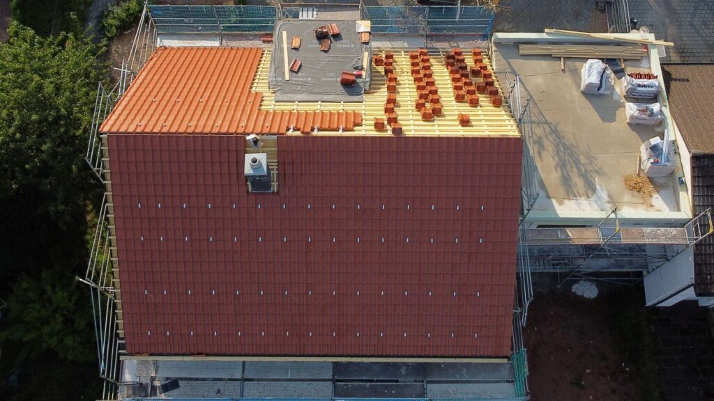 Neubau Einfamilienhaus mit Dachgaube – Zimmerei & Holzbau Seitz im Spessart
