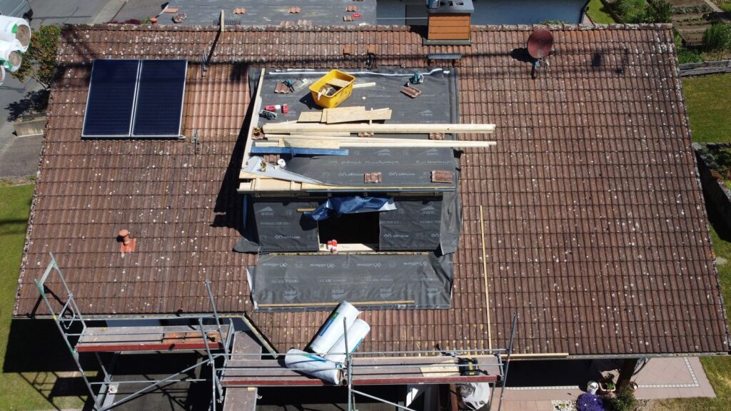 Neubau zweier Schleppdachgauben – Zimmerei & Holzbau Seitz im Spessart
